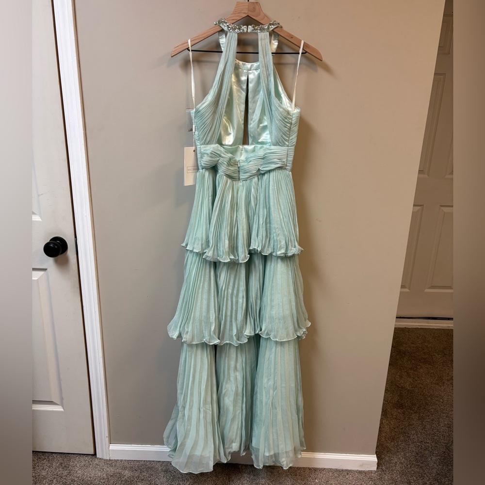 Mac Duggal Green High Neck Chiffon Tiered Gown with Cutout 49835 Mint sz 6 NWT - Picture 6 of 10